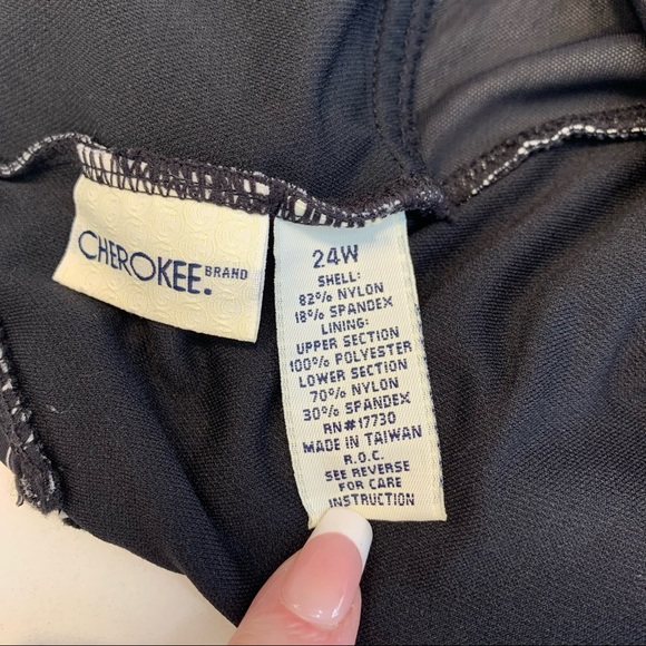 Cherokee Plus Sized Swim Suit 24w Black and White Halter Top Bra - Picture 5 of 6